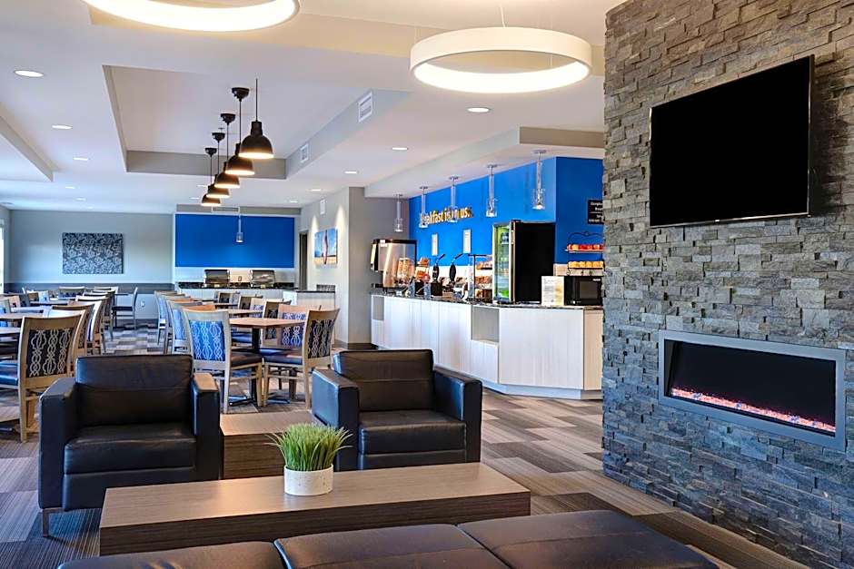 Days Inn & Suites by Wyndham Warman