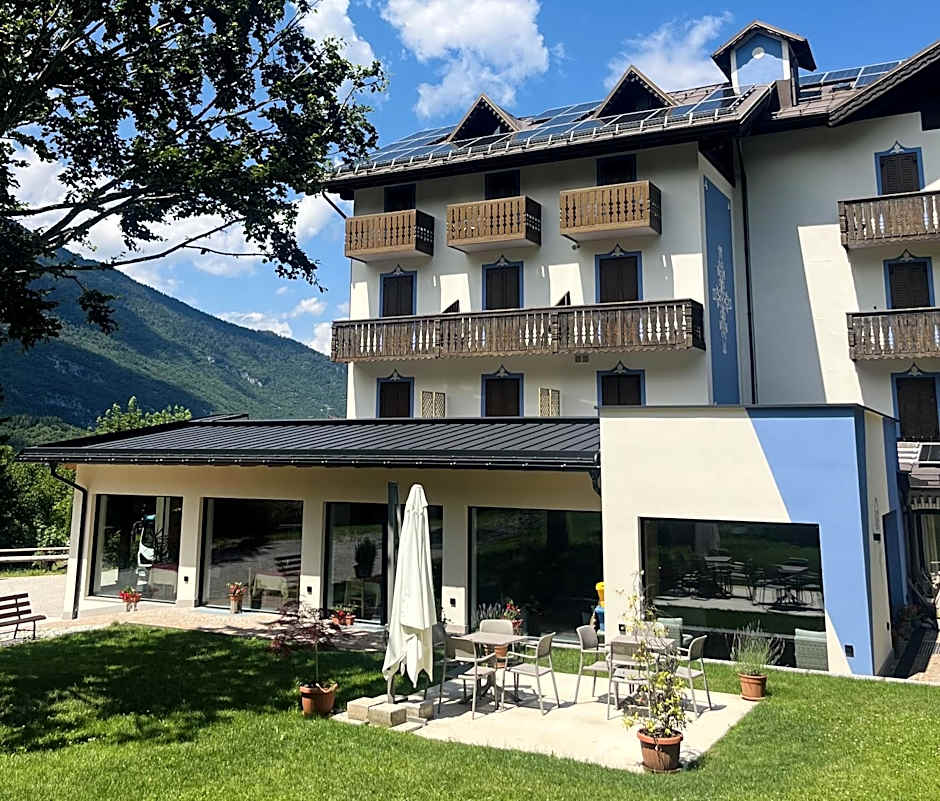 Hotel alle Rose Family inspired garden and SPA