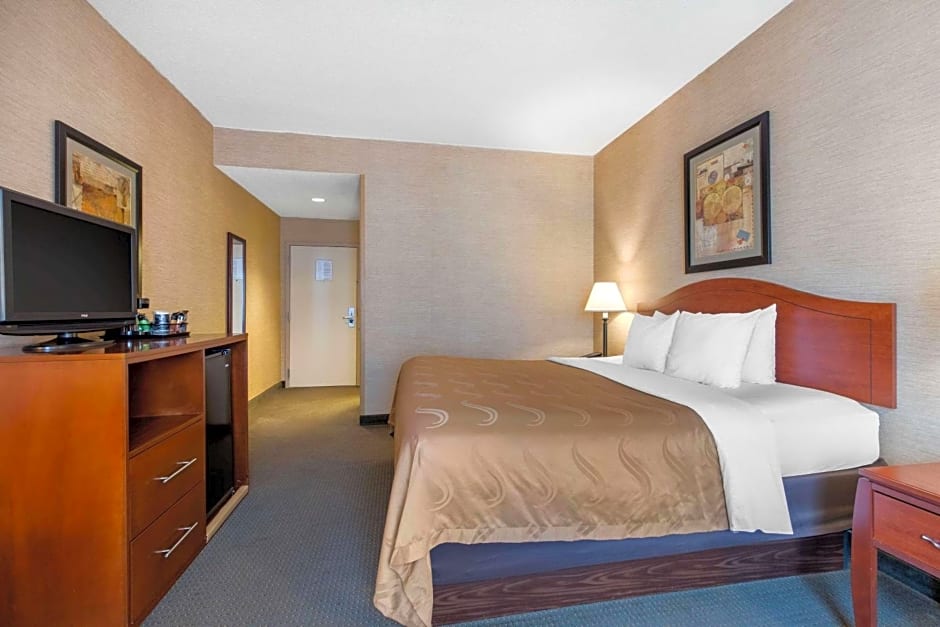 Quality Inn & Suites Benton - Draffenville