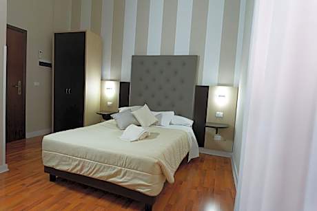 Double Room with French Bed