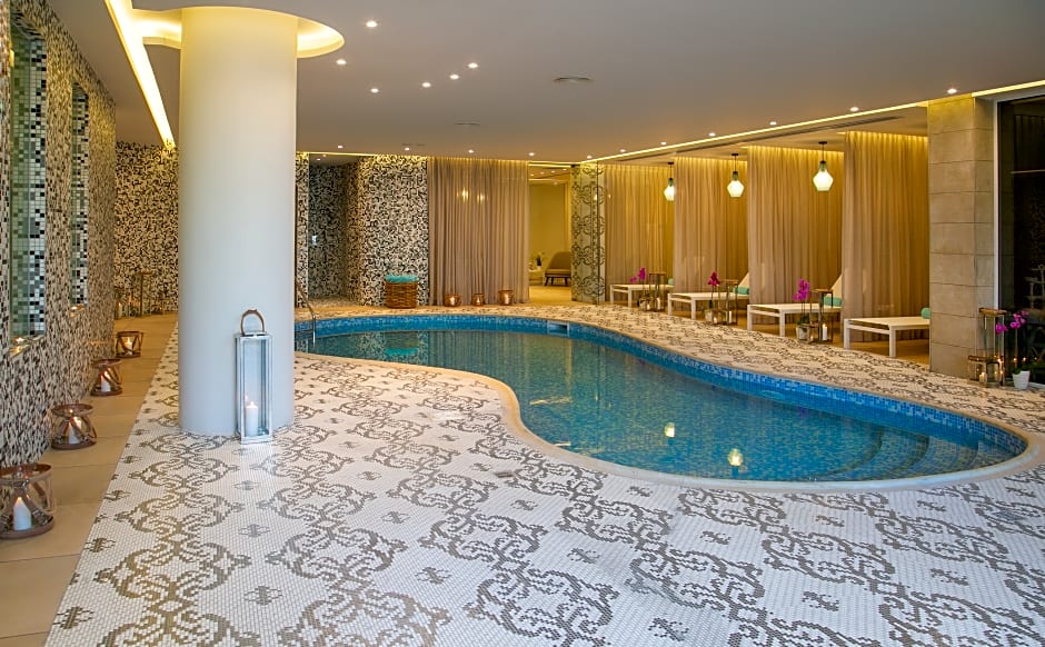 Vangelis Hotel & Suites