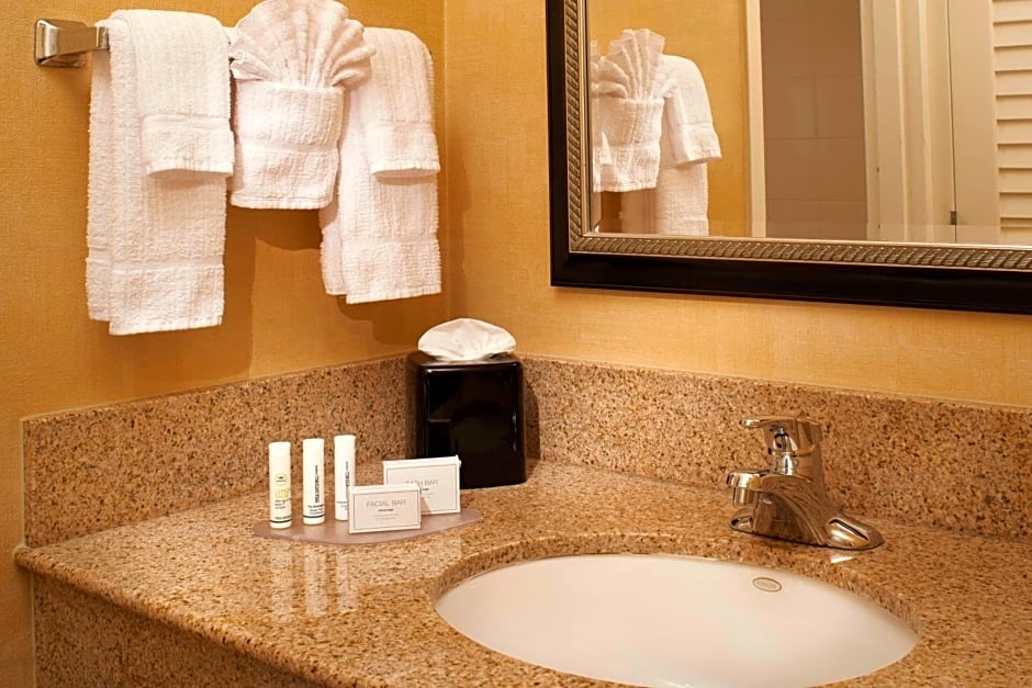 Courtyard by Marriott Chicago Naperville