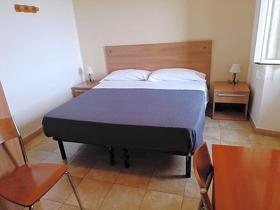 Hotel Pensione Cundari