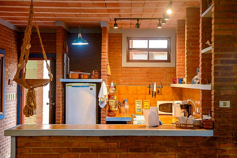 Otima casa c Wi Fi 8 min da praia Barequecaba SP