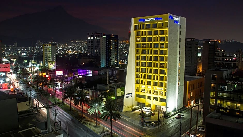 City Express Plus by Marriott Monterrey Galerias