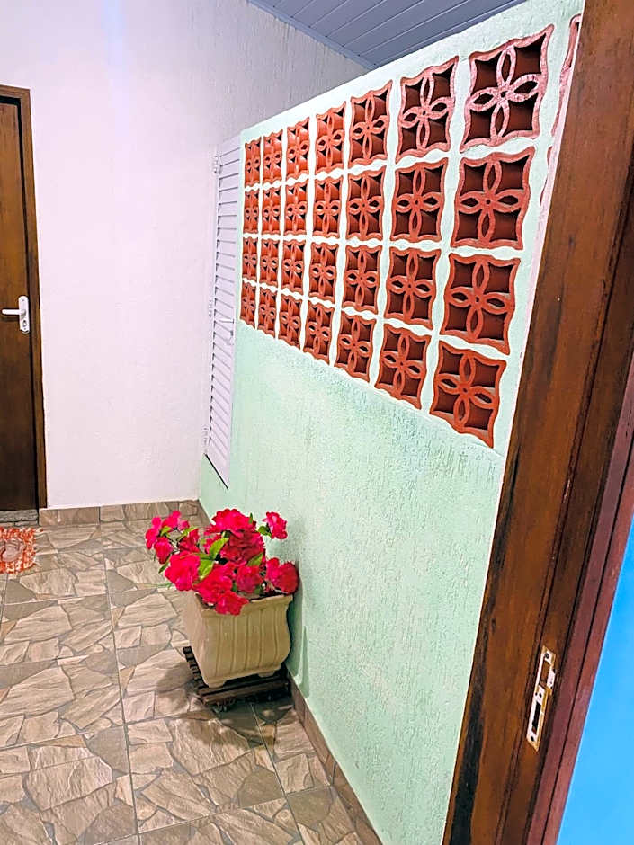 Chalé com churrasqueira - 50 metros da praia da Maranduba - Beira Mar