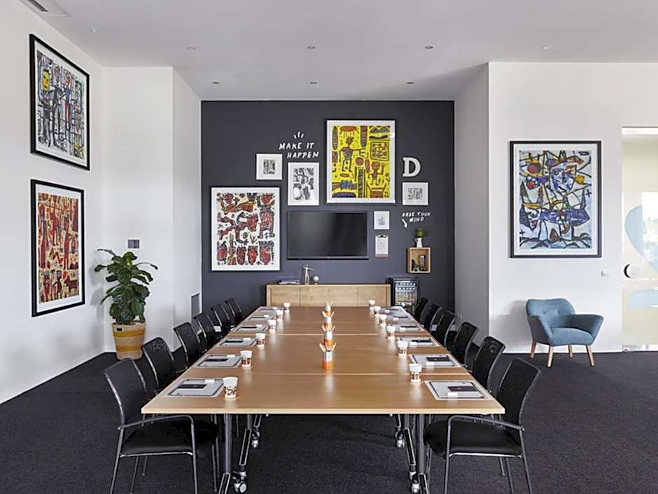 The Larwill Studio Melbourne - Art Series
