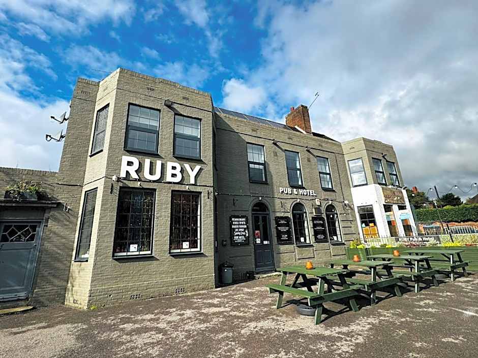 RUBY Pub and Hotel