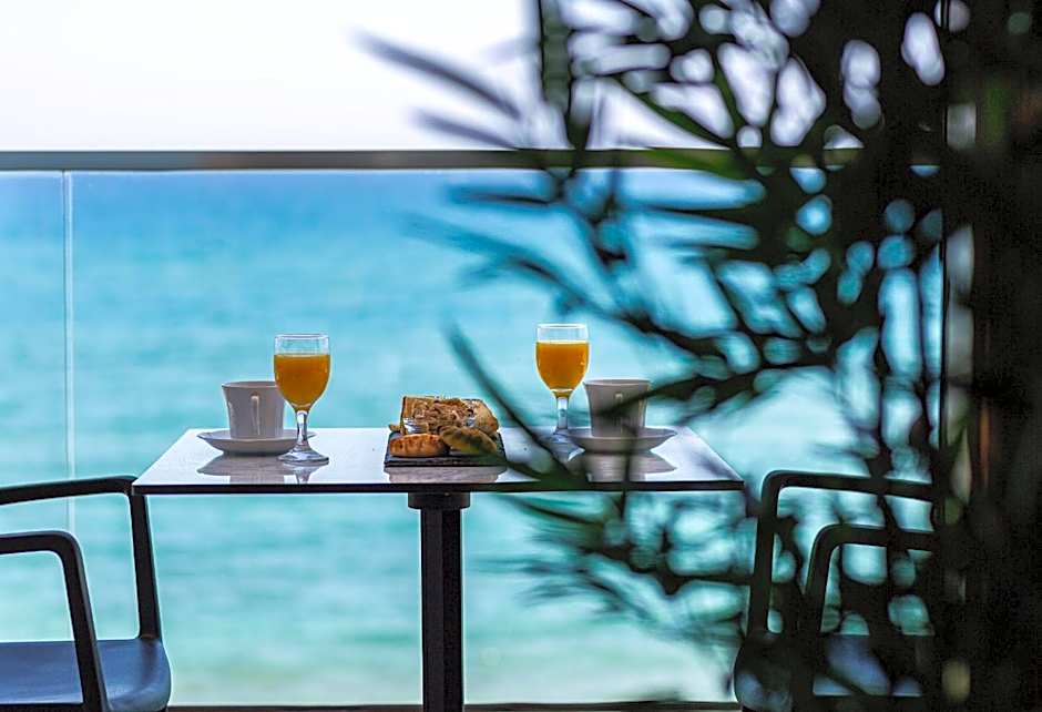 North Coast Seaside Suites