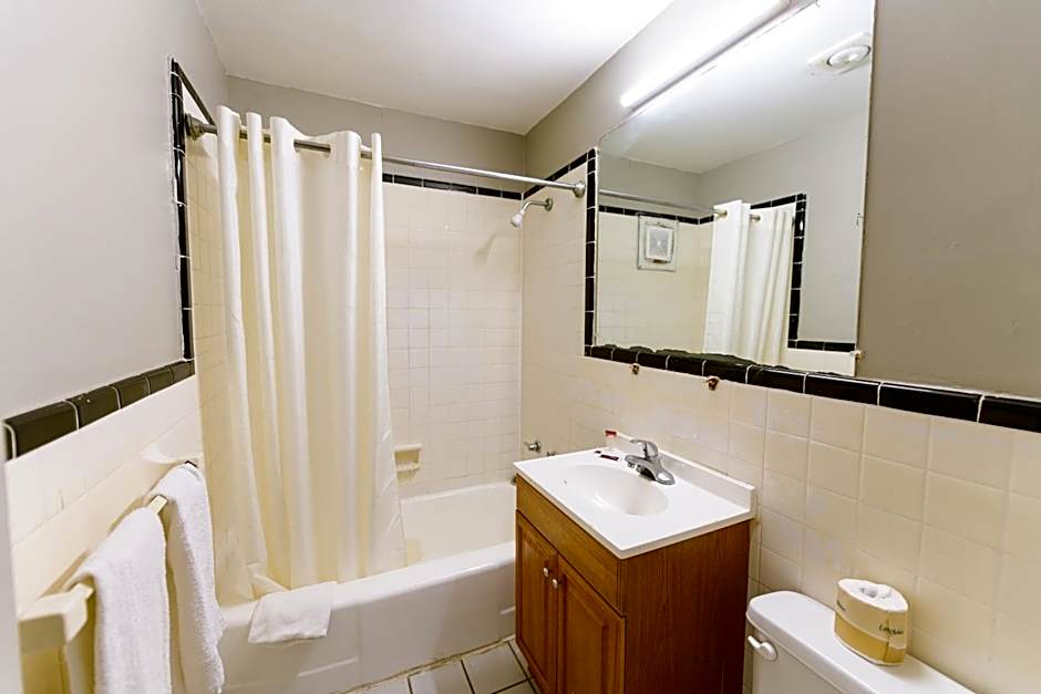 OAKS MOTEL GREENSBORO NC