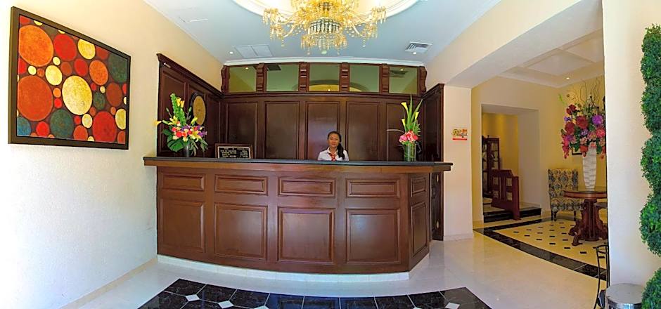 Hotel Plaza Colonial