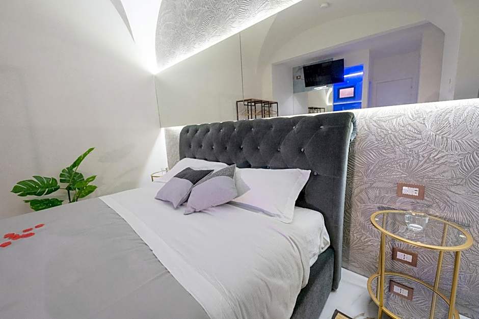 ETNEA 208 LUXURY JACUZZI SUITE Catania