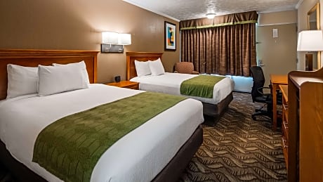 2 DOUBLE BEDS,NSMK,EXTACC,ANXBLD,HISPD,MICRFG,FULL BREAKFAST