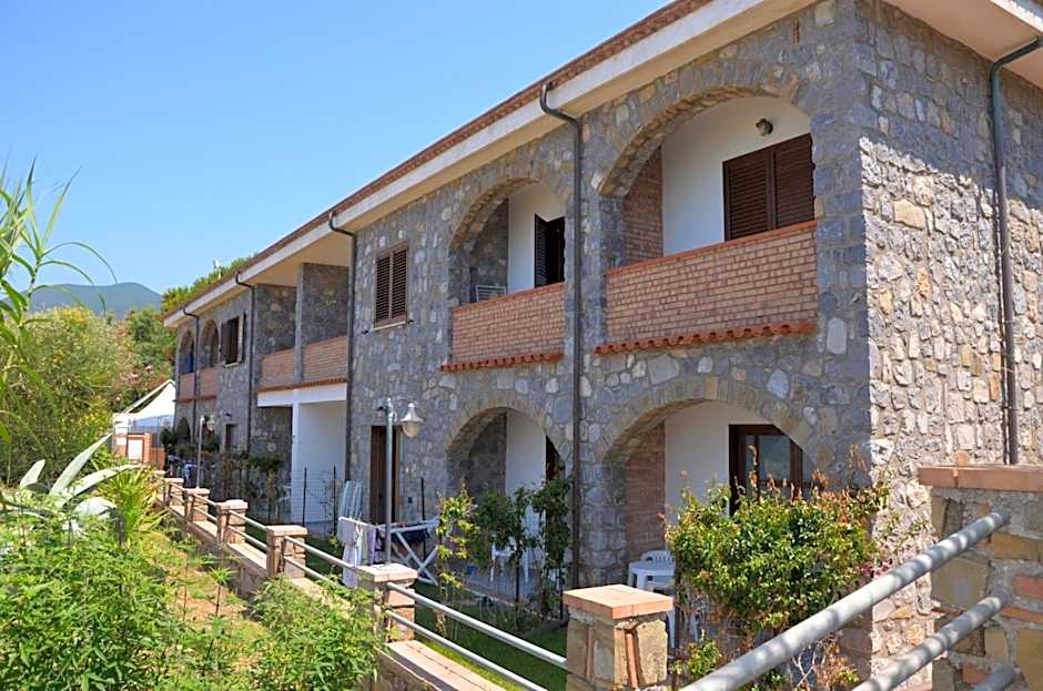 Residence Le Palme - Appartamenti sul mare - Spiaggia tra Palinuro e Caprioli