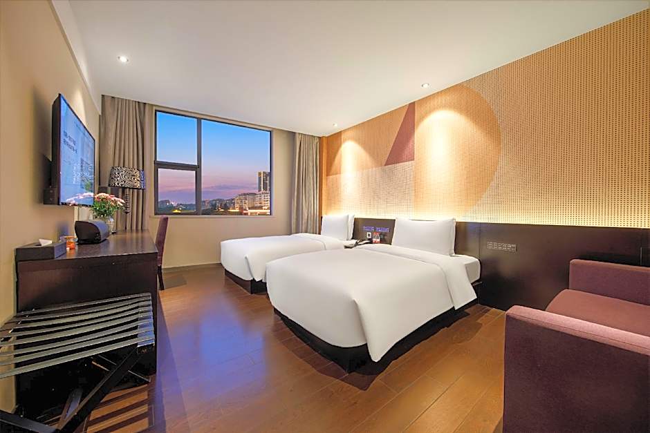 Orange Hotel Jinji Lake in Suzhou Center
