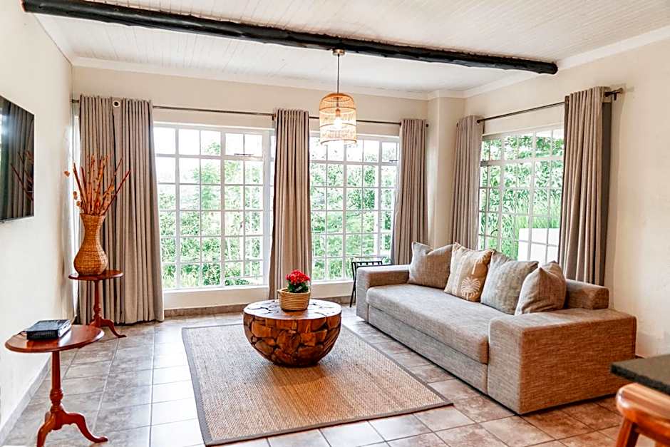 Bushbaby Valley Lodge