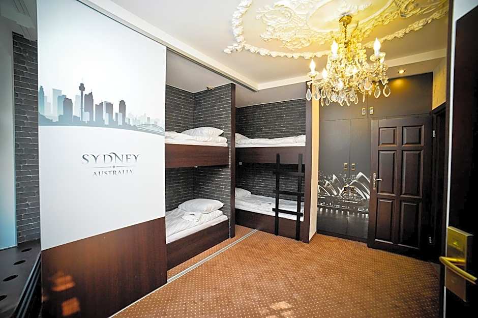 World Hostel - Old Town