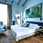 Soprarno Suites