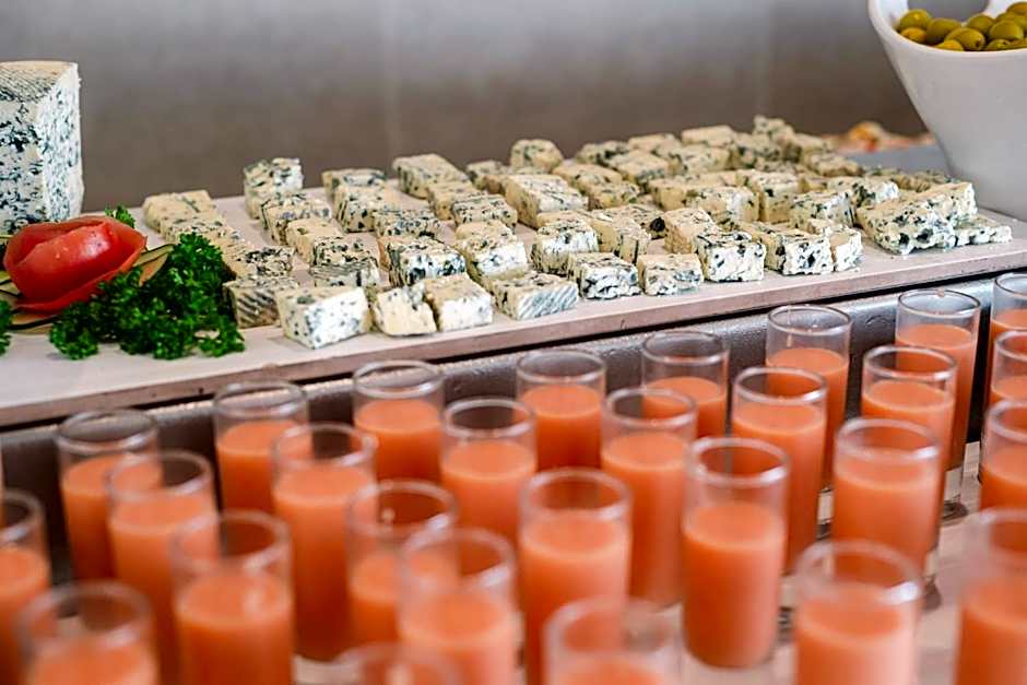 Parque Nereida Suites Hotel