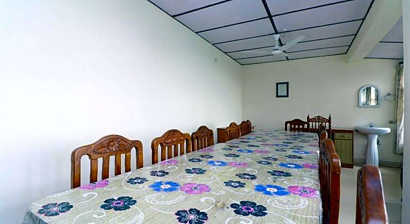 OYO 24525 Hotel Country Lodge