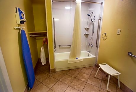 Accessible - 2 Queen, Mobility Accessible, Communication Assistance, Bathtub, Non-Smoking, Full Brea