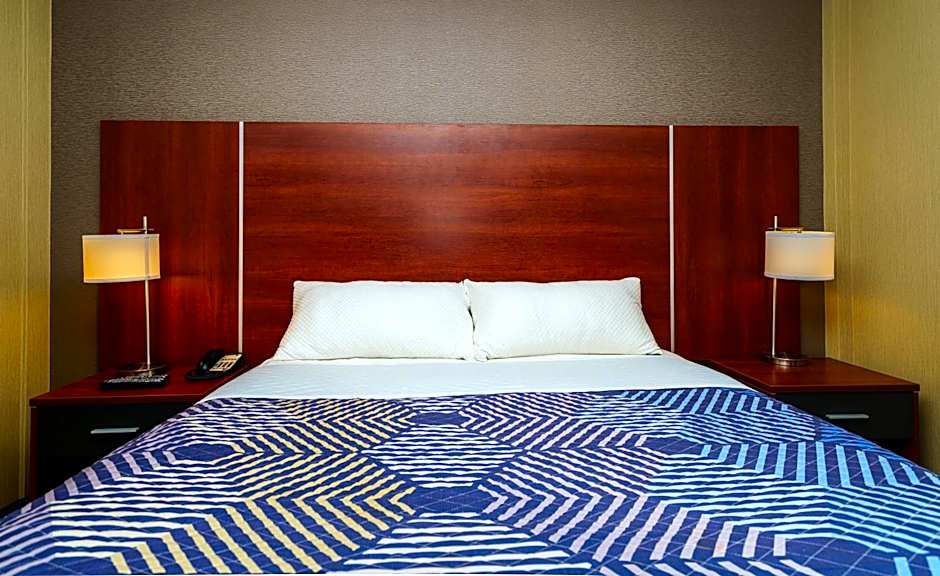 Sky Hotel Flushing/Laguardia Airport