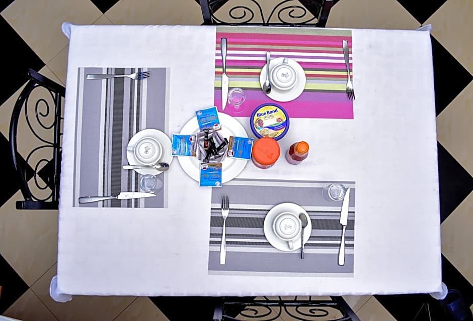 Mzunguu Safari Lodge