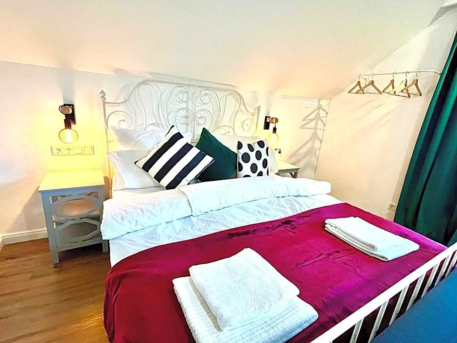 VILLA ORCHARD Frankfurt