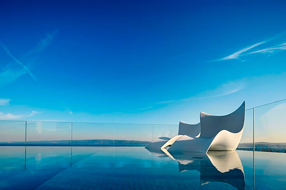 Posh Residence Luxury Suites
