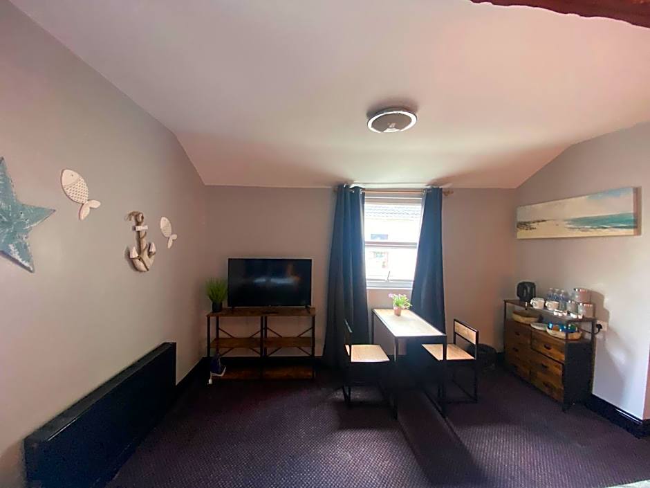 Bay View Rooms at Mentone Hotel