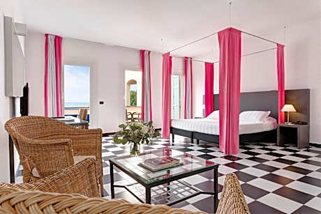 Double Room with Balcony and Sea View