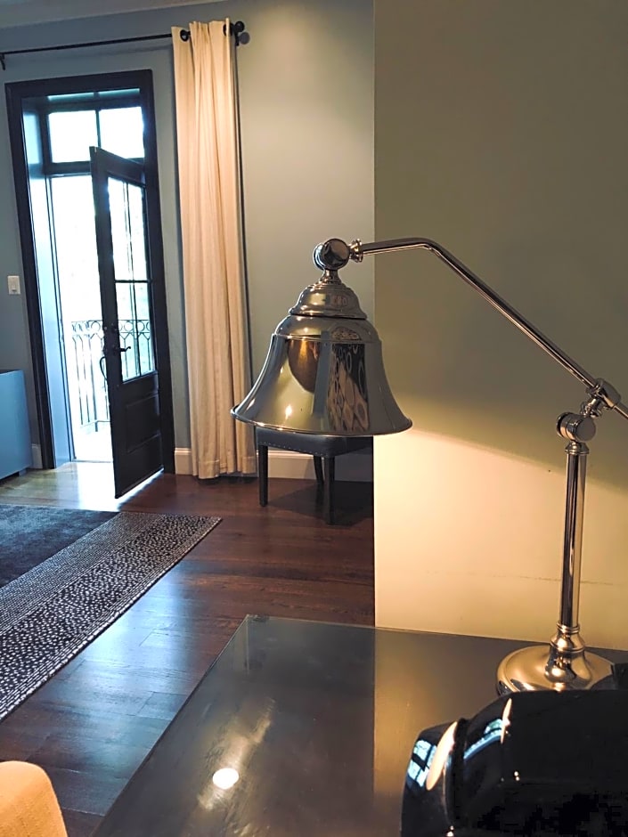 Suites at 249