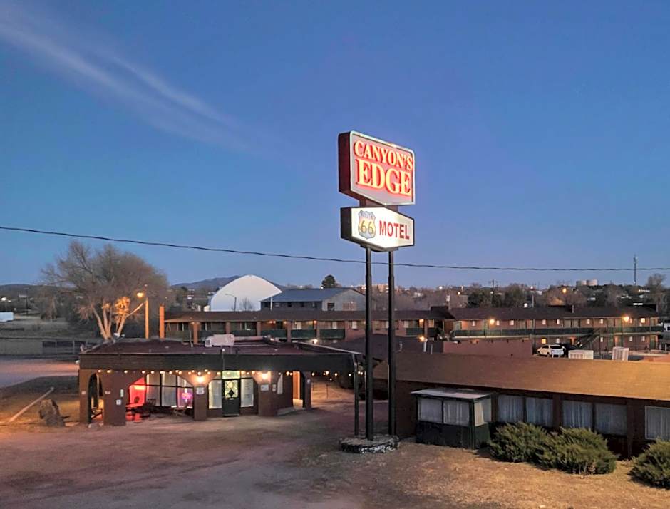 Canyon's Edge Route 66 Motel