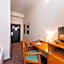 Hotel Ahl Meerkatzen Koln
