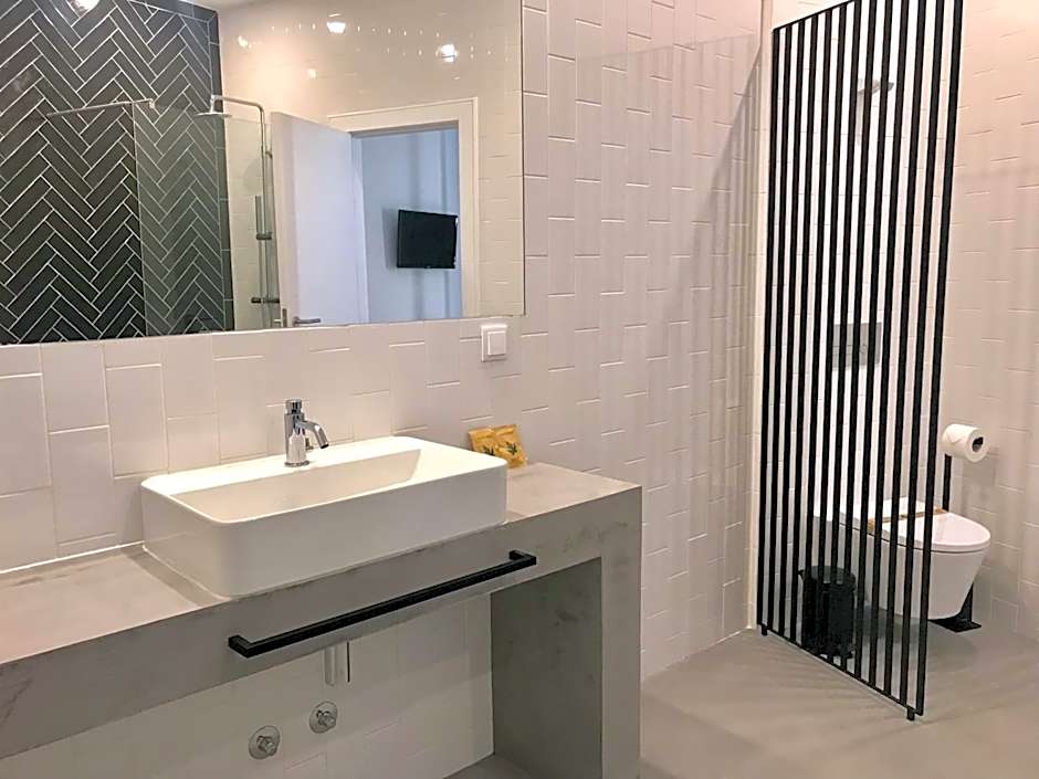 Alameda Exclusive House