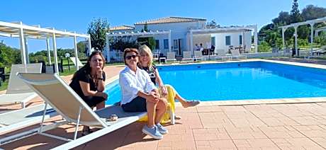 Hotel Baia Cea