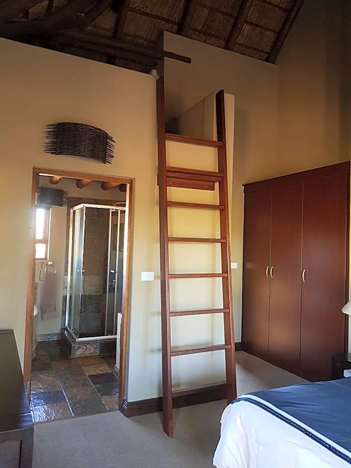 Zebula Golf and Wildlife Estate - Squirrel Pandemonium Pax 12 - Moi Signature Luxury villa