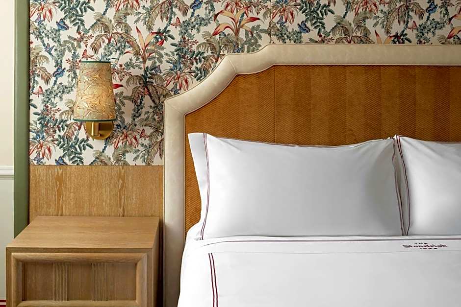 The Stoneleigh, Autograph Collection