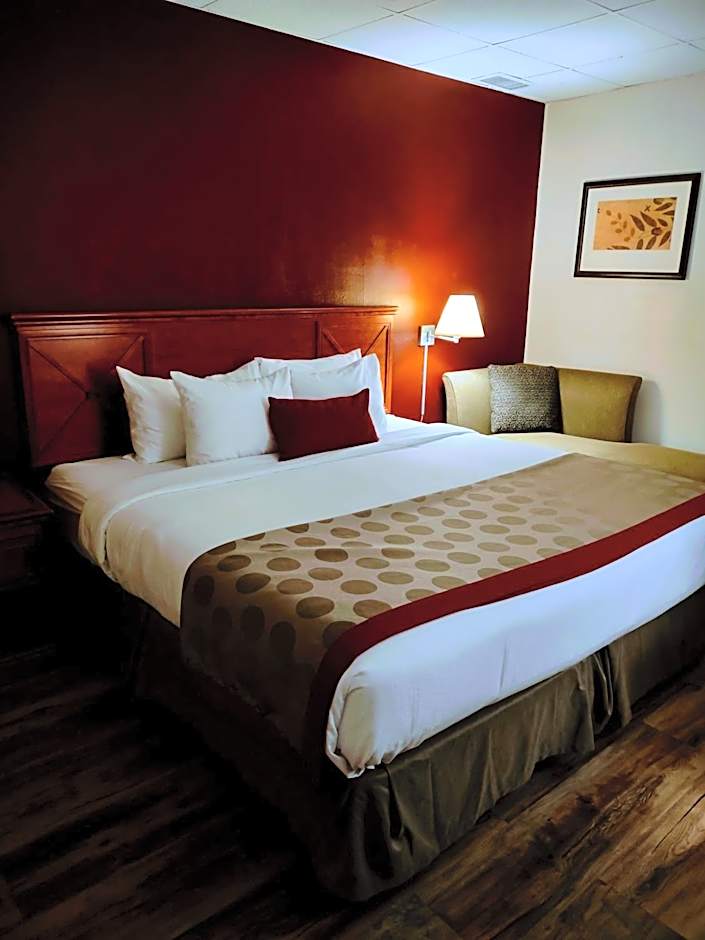Ramada by Wyndham Albert Lea