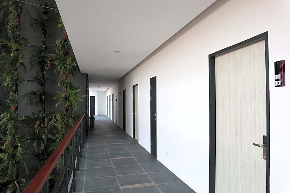 Roxy Sematan Villa & Townhouse