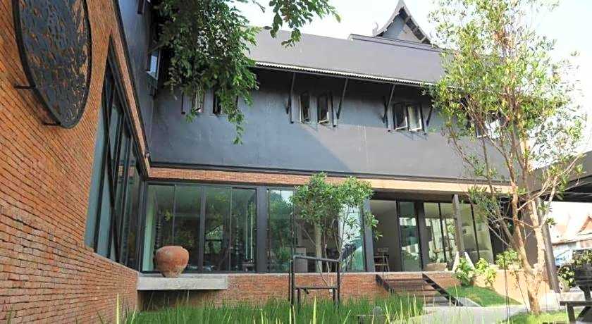 Silp-Pa Phra Nakhon Si Ayutthaya Hotel