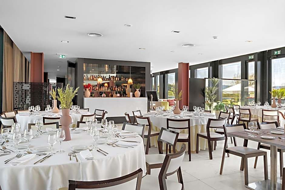 Axis Viana Business & SPA Hotel