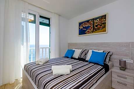 One-Bedroom Apartment with Balcony and Sea View