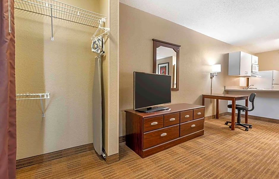 Extended Stay America Suites - Indianapolis - Airport