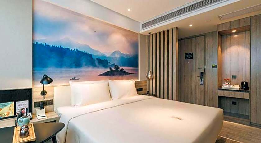 Atour Hotel (Yiwu International Trade City)