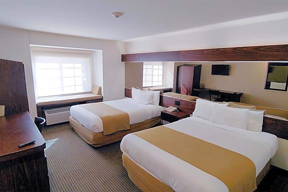 Microtel Inn & Suites by Wyndham Ciudad Juarez/US Consulate