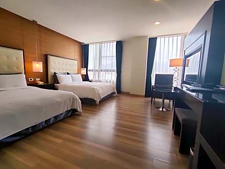 Classic Quadruple Room