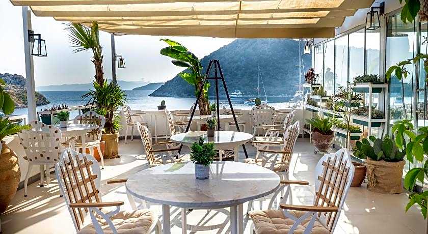Liman Hotel Gumusluk
