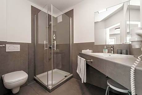 Comfort Single Room with Shower