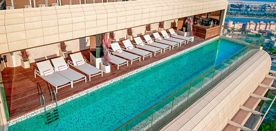 The House Hotel Al Khiran
